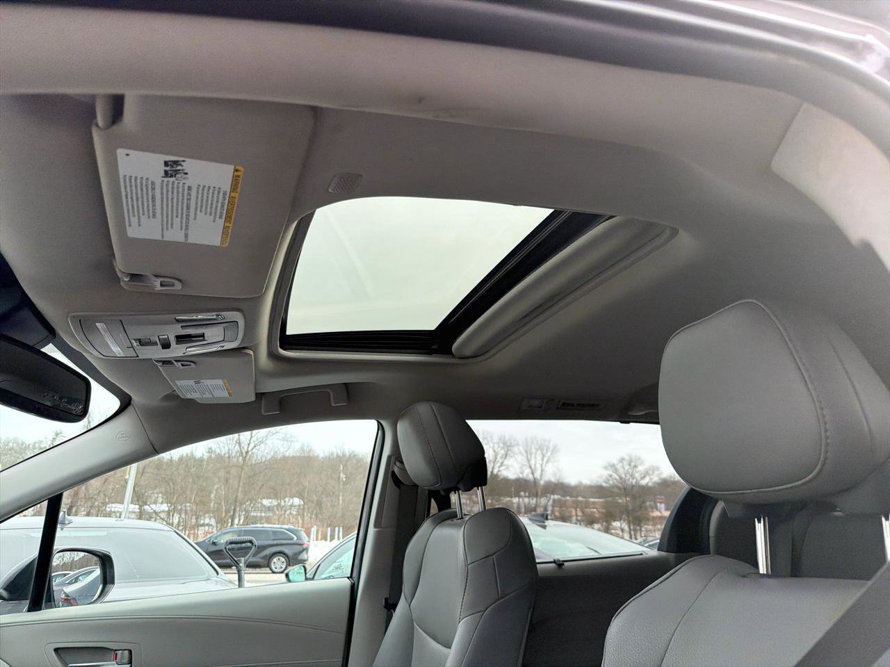 Used 2021 Toyota Sienna XLE FWD image 19