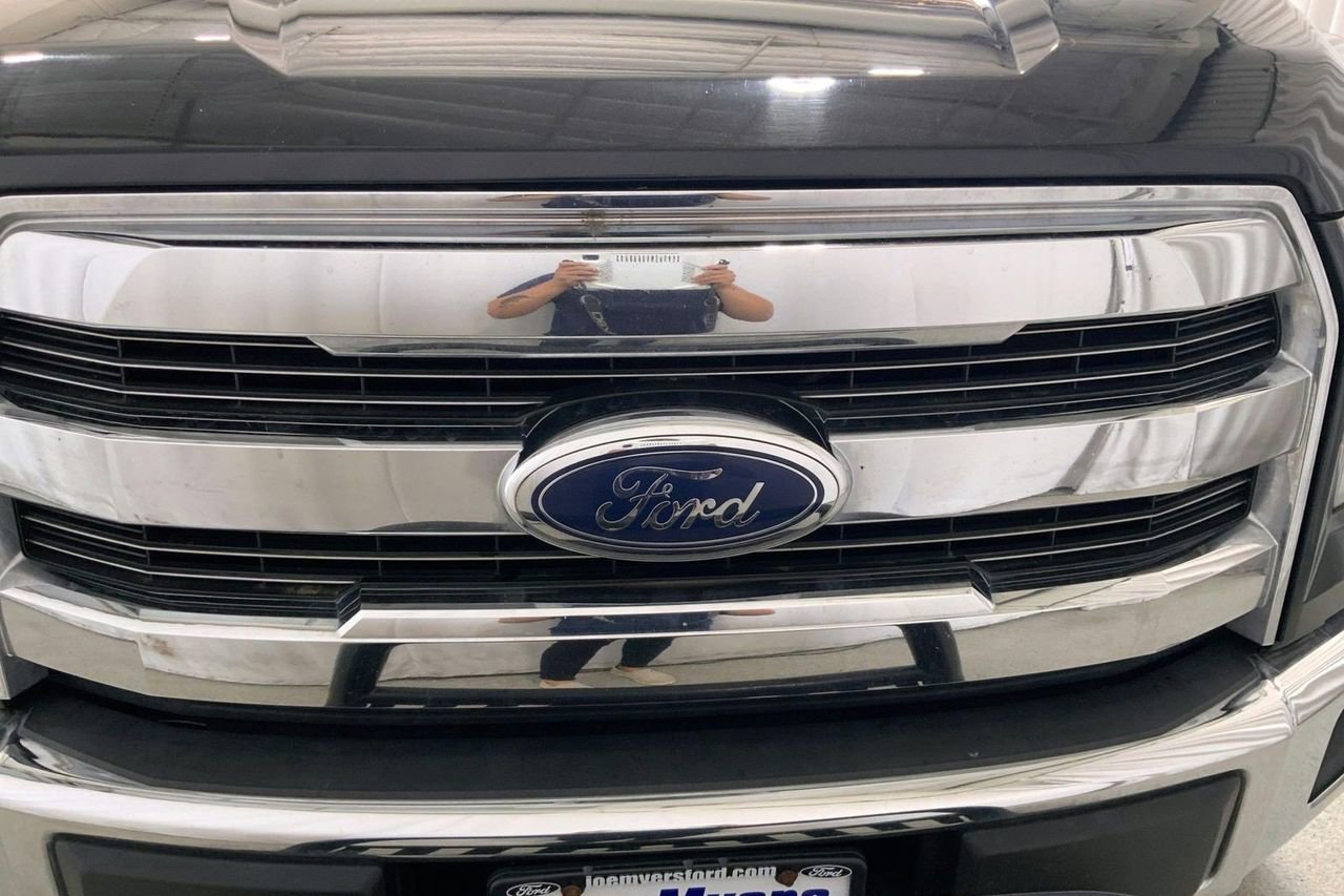 Used 2015 Ford F150 Lariat w/ Equipment Group 502A Luxury AWD/4WD image 27