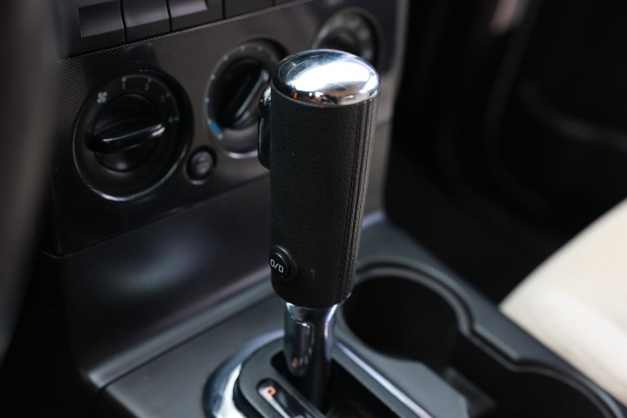 Used 2008 Ford Explorer XLT RWD image 38