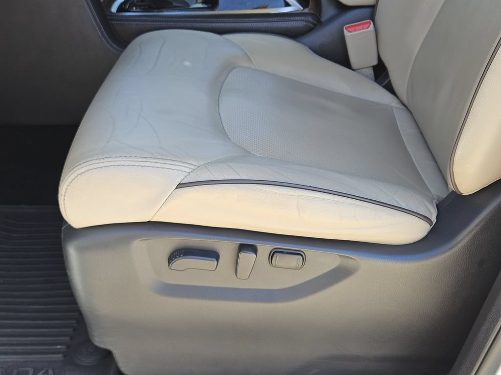 Used 2022 Nissan Armada SL AWD/4WD image 24