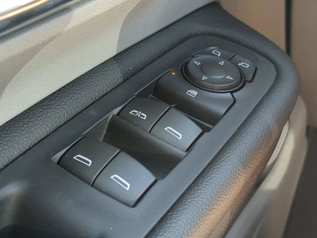 Used 2021 GMC Terrain SLT w/ Infotainment Package II FWD image 21
