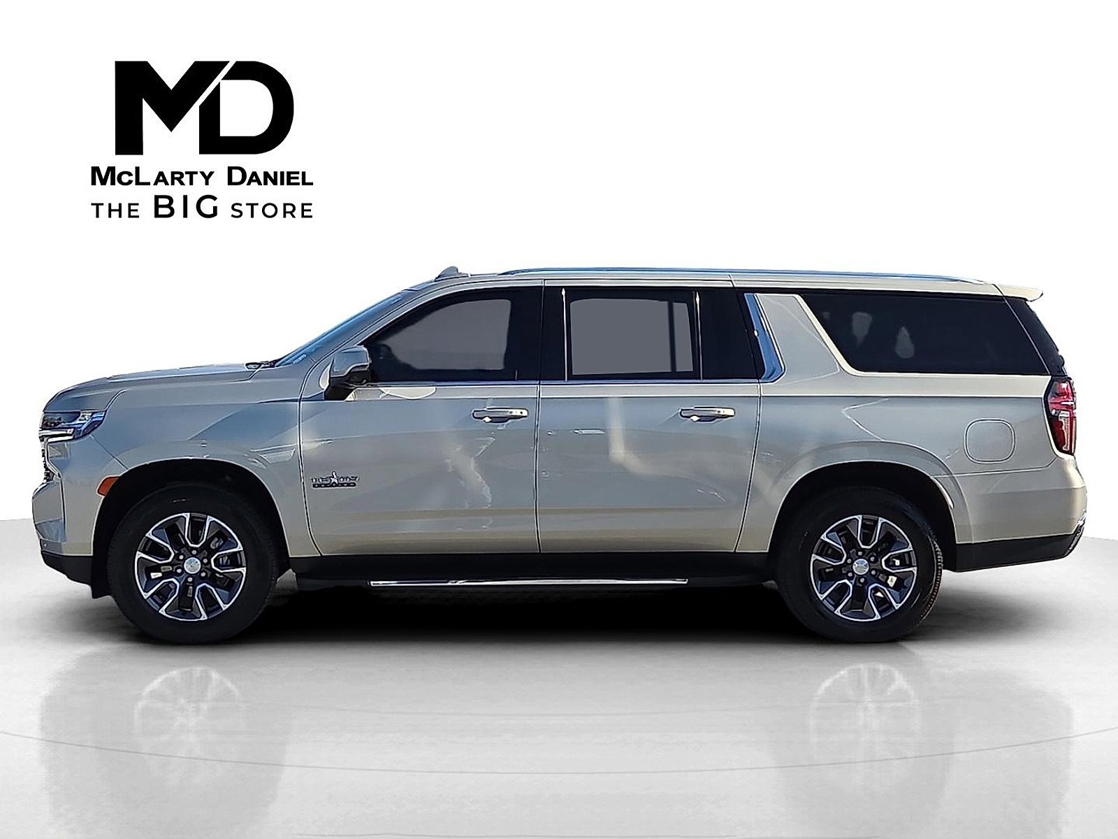 Used 2021 Chevrolet Suburban LT w/ LT Signature Package video 3