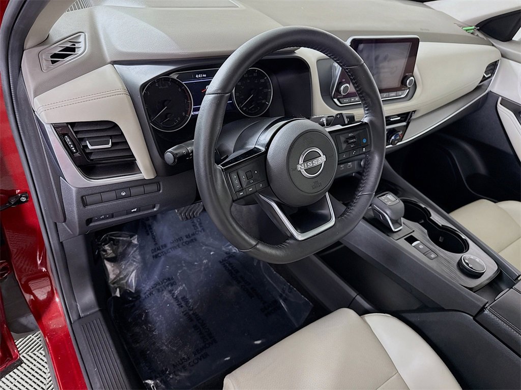 Used 2022 Nissan Rogue SV w/ SV Premium Package image 19