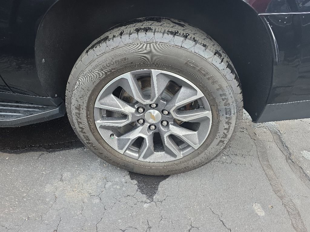 Used 2023 Chevrolet Suburban LS AWD/4WD image 5