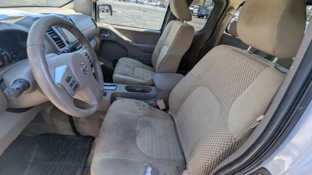 Used 2015 Nissan Frontier SV image 14