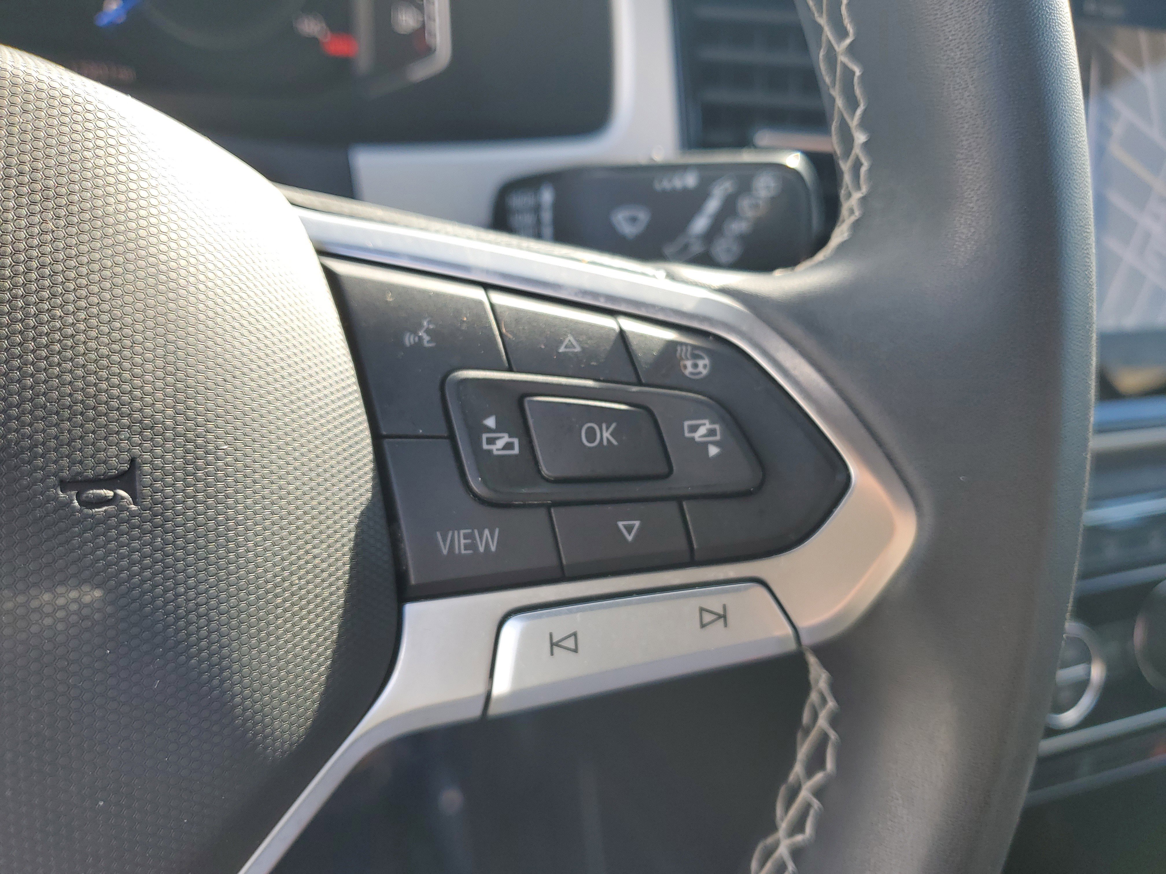 Used 2023 Volkswagen Atlas Cross Sport SEL image 30