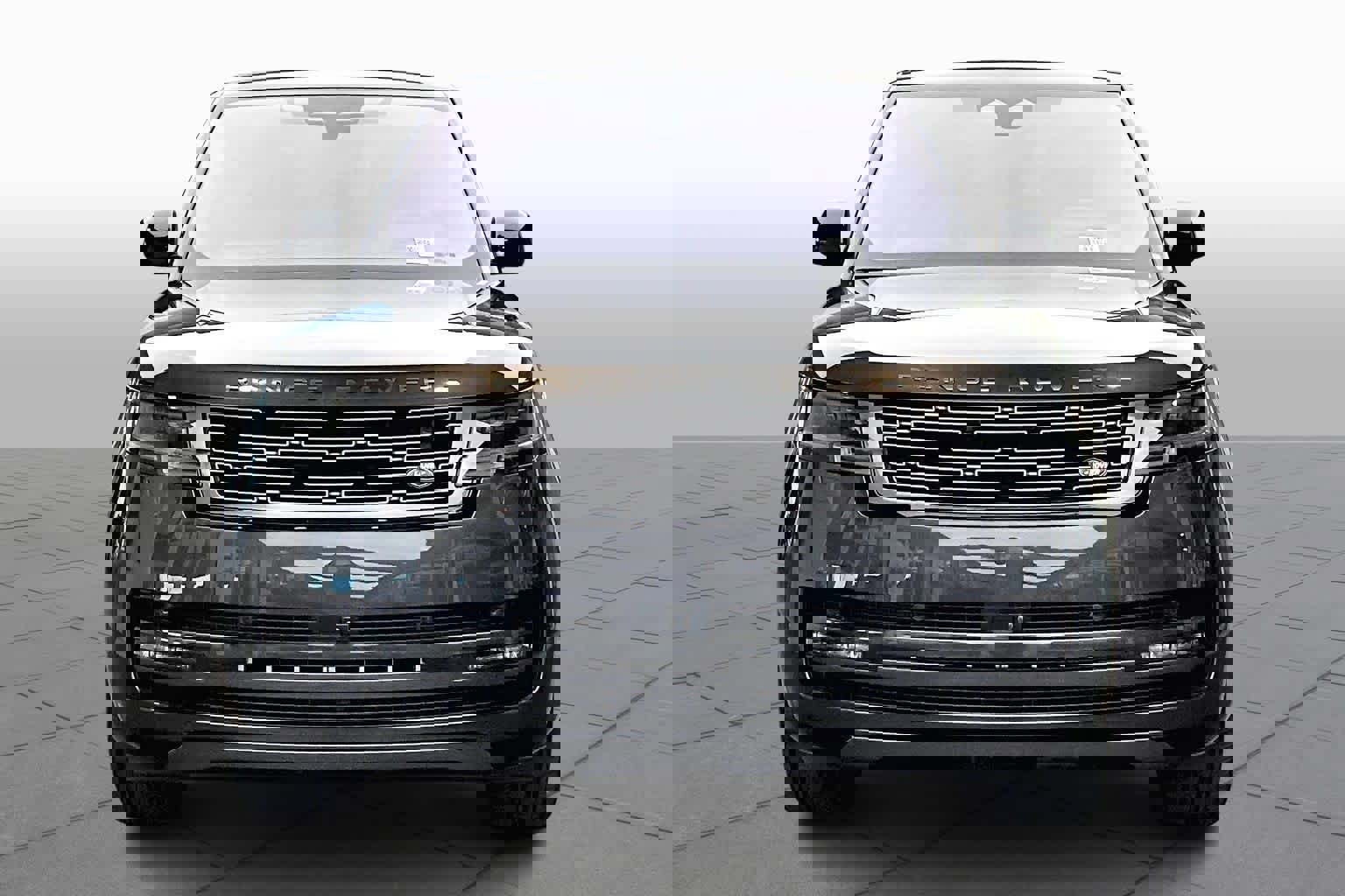 Used 2023 Land Rover Range Rover Long Wheelbase SE image 6