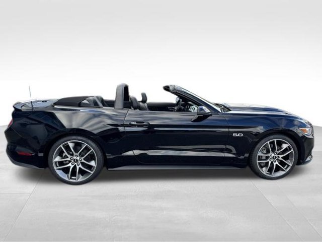 Used 2017 Ford Mustang GT Premium w/ Equipment Group 401A RWD image 9