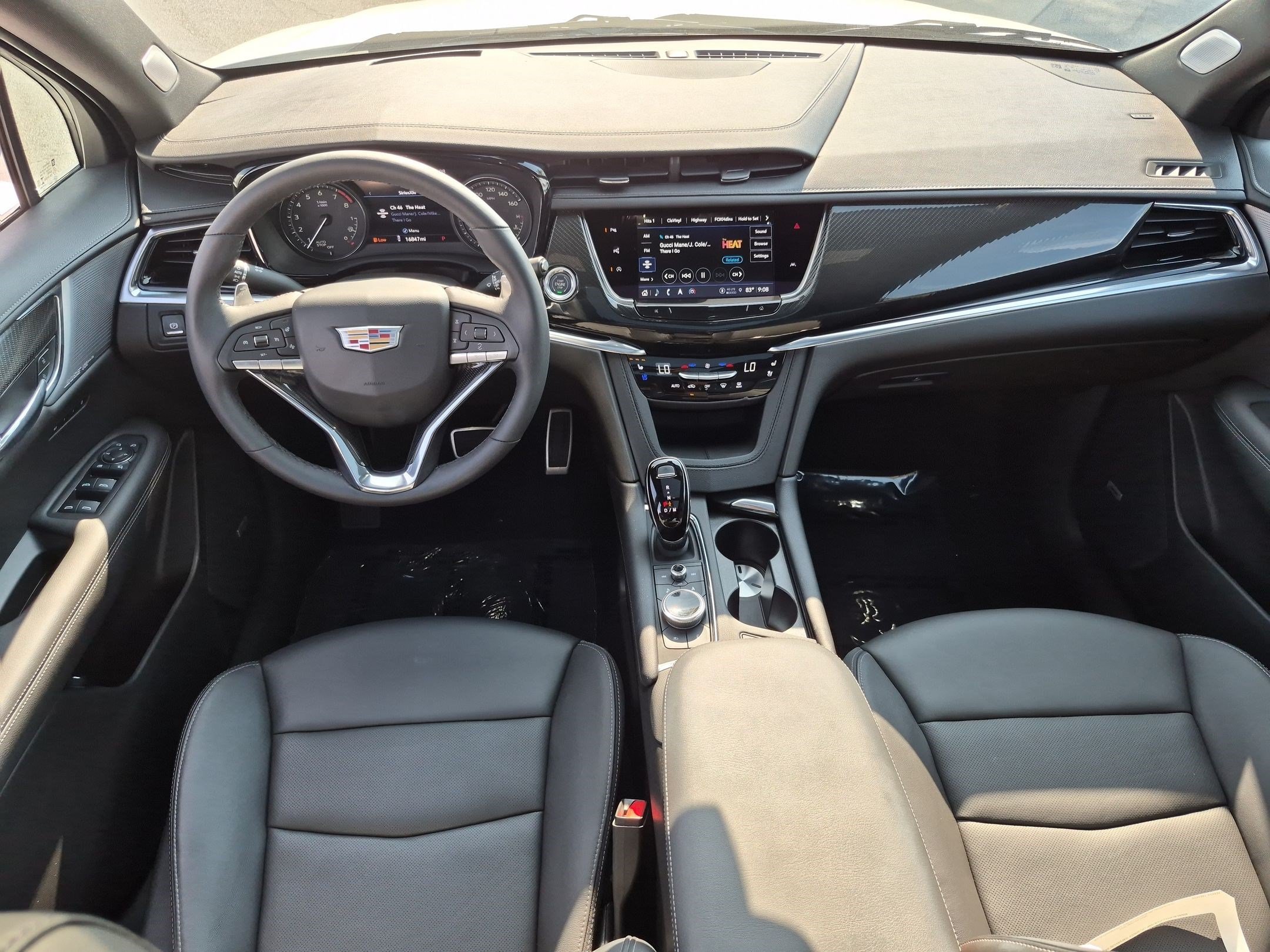 Used 2023 Cadillac XT6 Sport w/ Technology Package AWD/4WD image 30