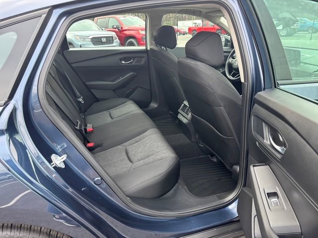 Used 2025 Honda Accord SE image 11