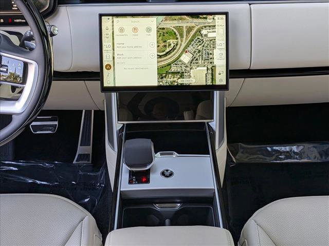 Certified 2025 Land Rover Range Rover SE image 12