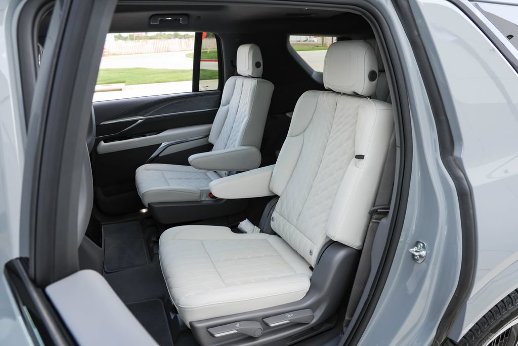 Used 2026 Cadillac Escalade IQL Sport 1 AWD/4WD image 33