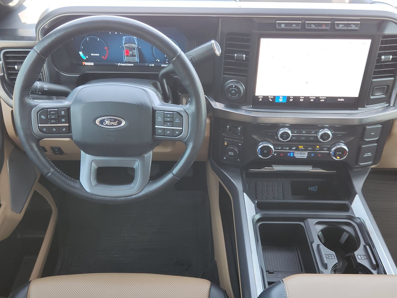 Used 2024 Ford F350 Lariat w/ Lariat Ultimate Package AWD/4WD image 29