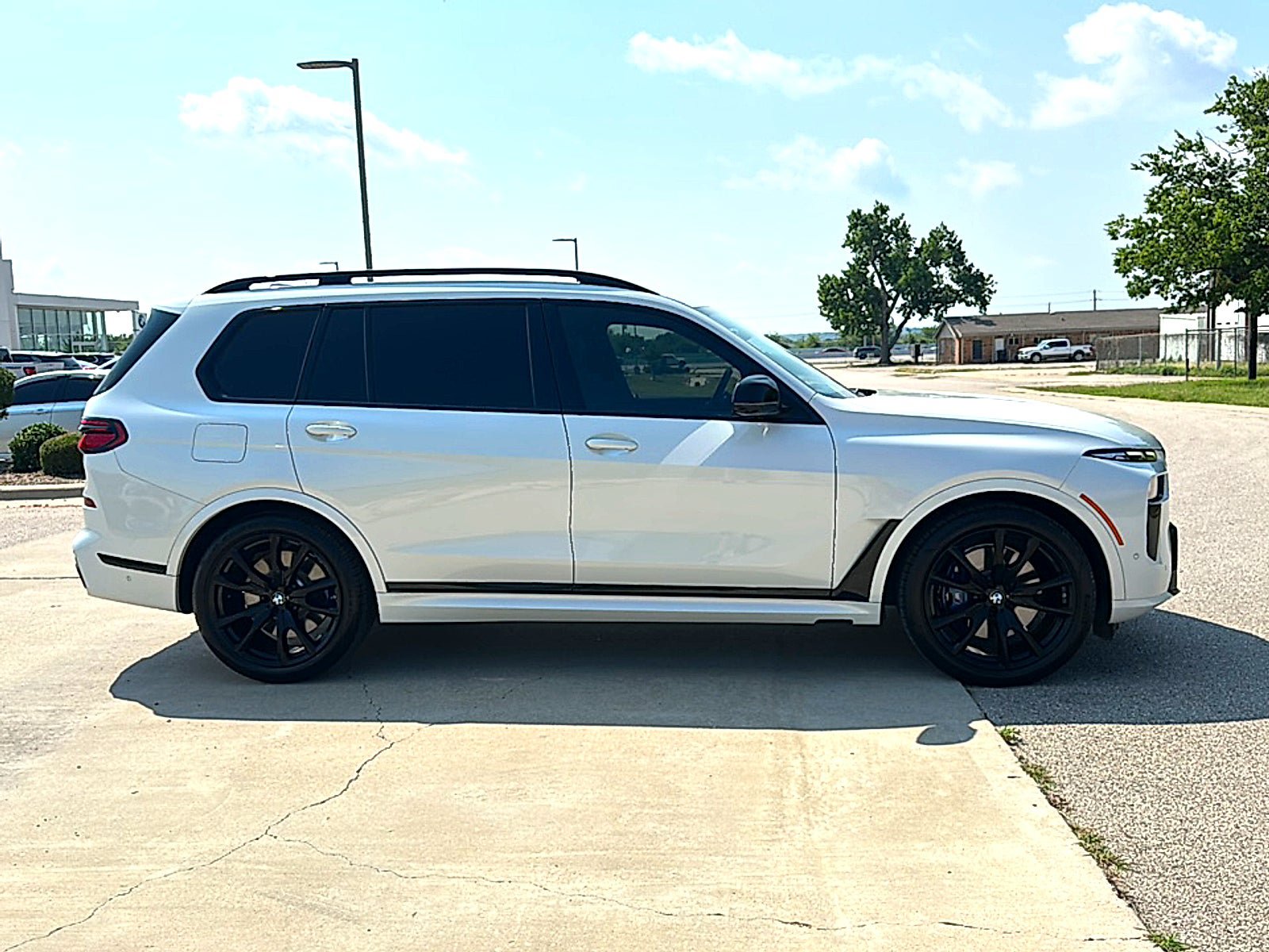 Used 2025 BMW X7 M60i AWD/4WD image 9
