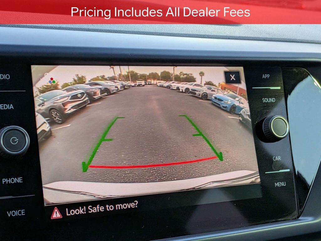 Used 2022 Volkswagen Taos SE w/ Panoramic Sunroof Package FWD image 22