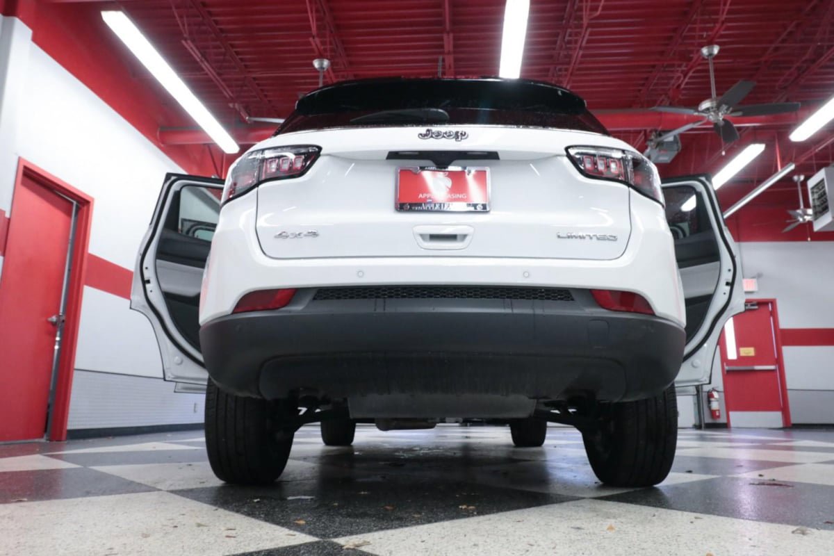 Used 2025 Jeep Compass Limited AWD/4WD image 31