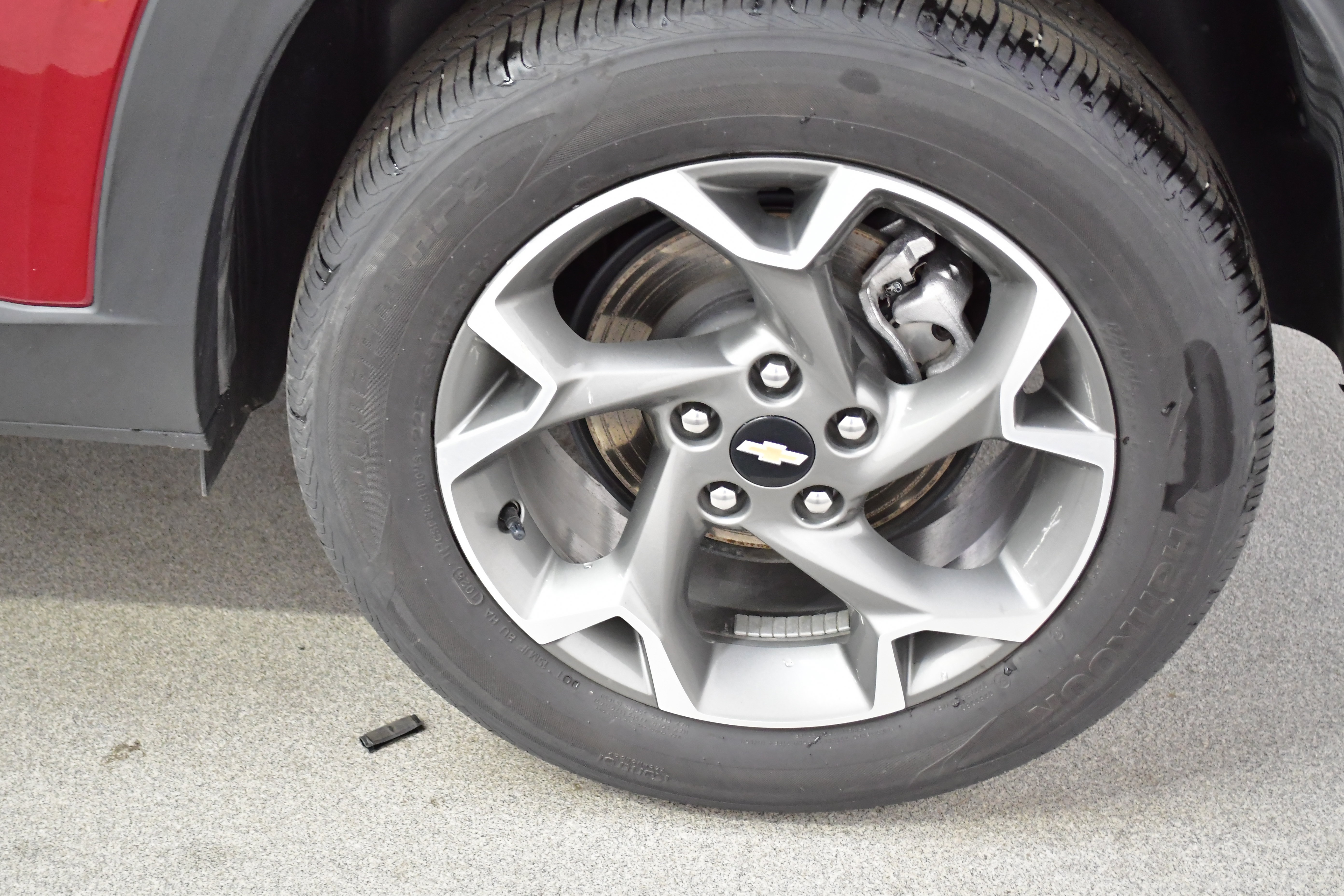 Used 2025 Chevrolet Trax LT w/ LT Convenience Package FWD image 34