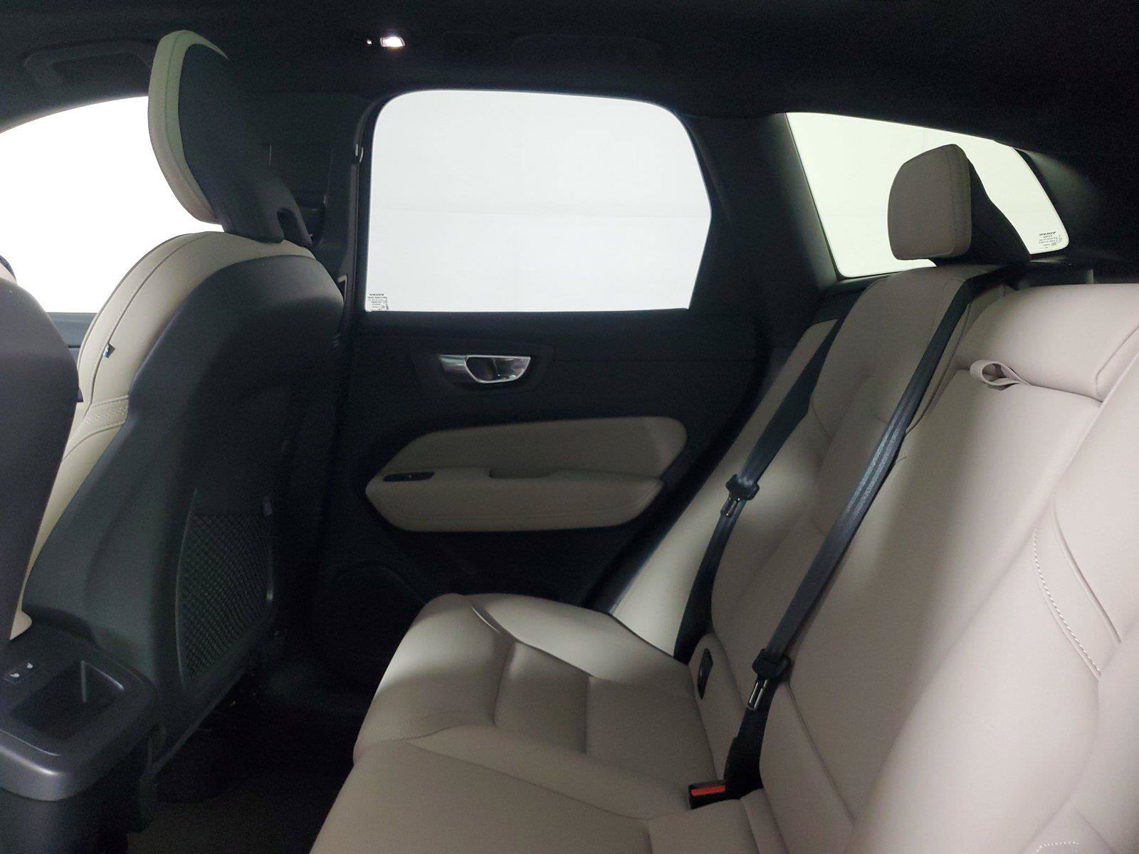 Used 2026 Volvo XC60 B5 Plus AWD/4WD image 12