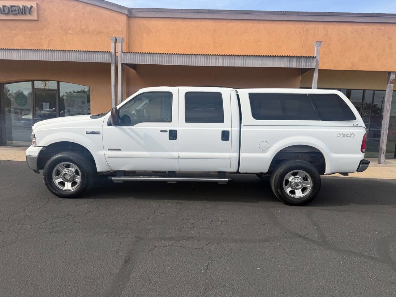 Used 2005 Ford F350 Lariat image 5