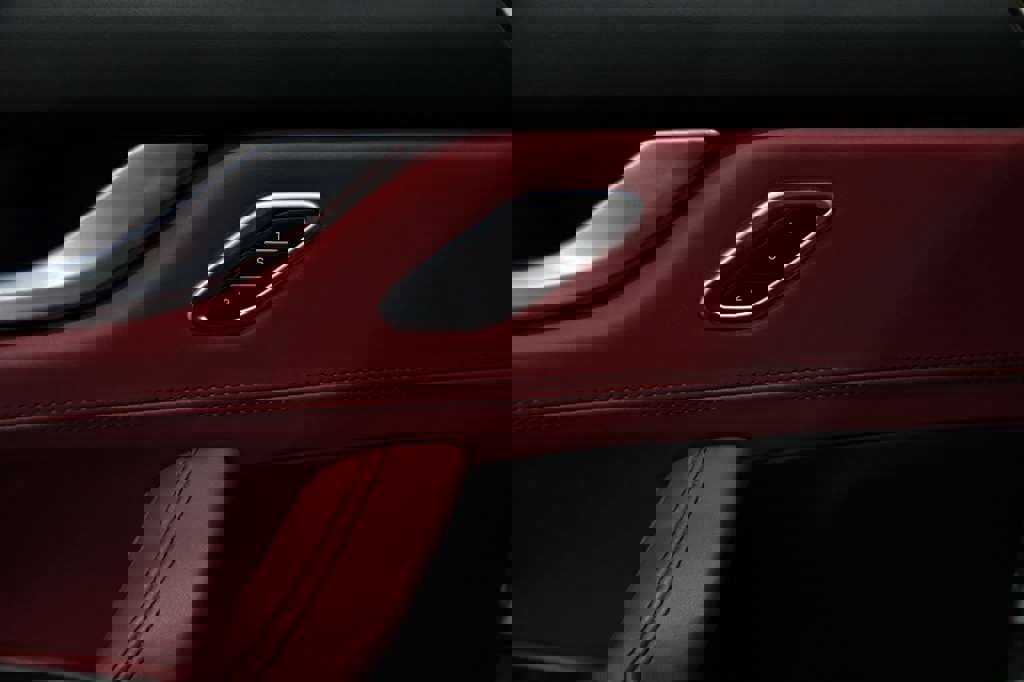 Used 2017 Maserati Levante S image 18