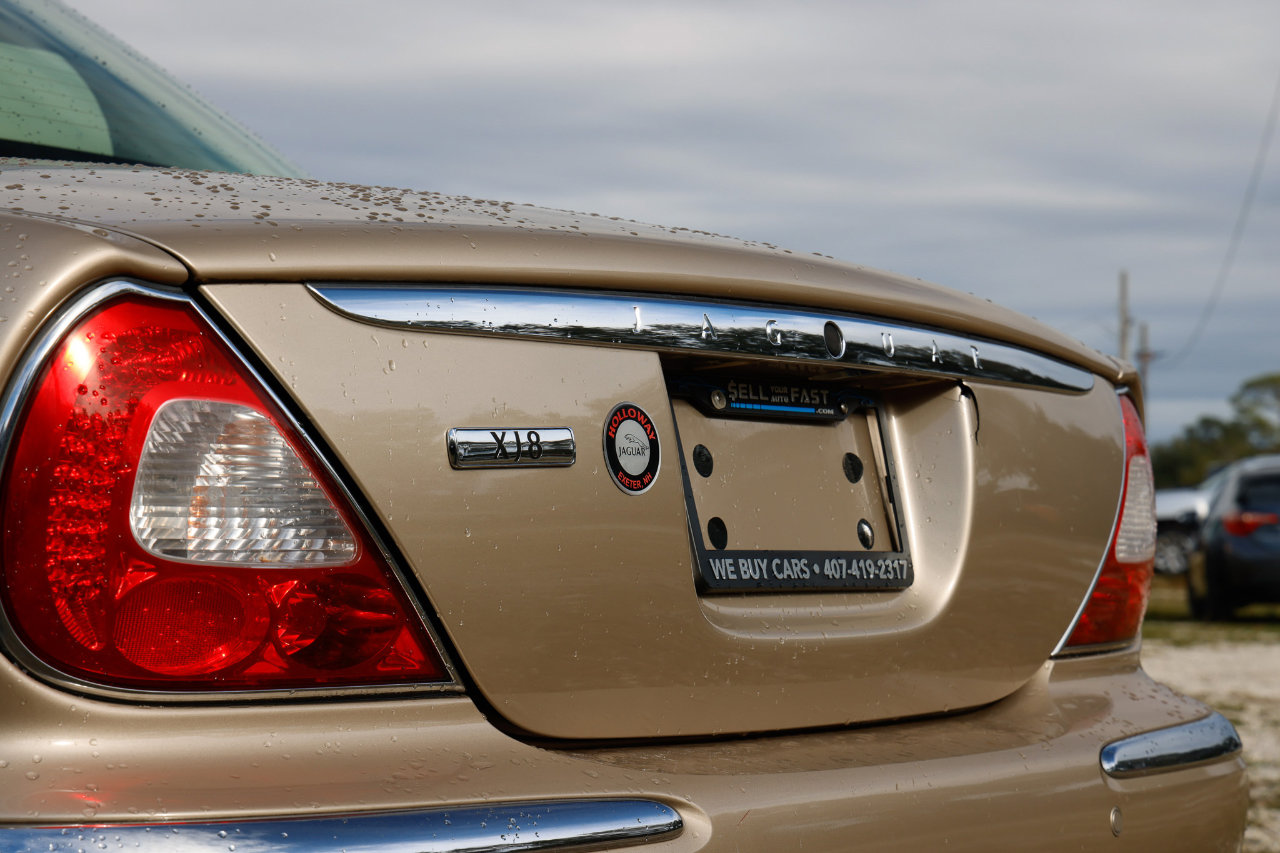Used 2004 Jaguar XJ8 image 36