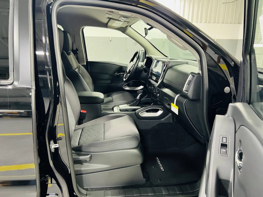New 2027 Nissan Frontier SV RWD image 30