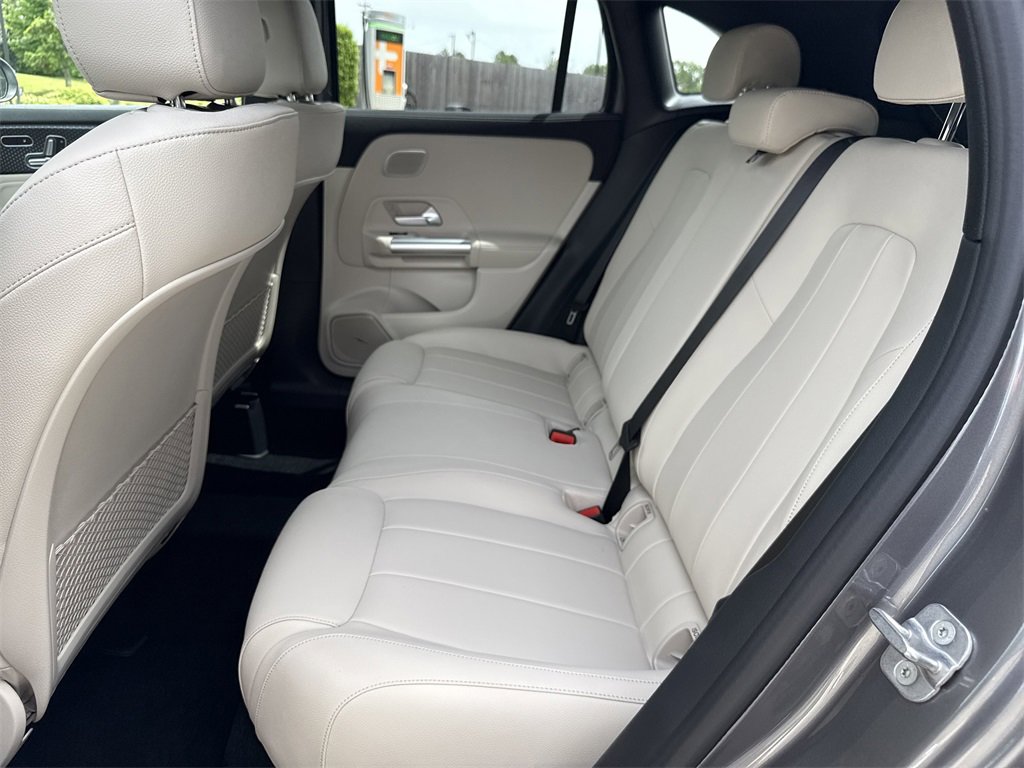 New 2025 Mercedes-Benz GLA 250 image 12