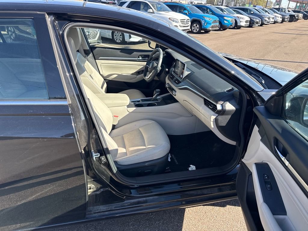 Used 2019 Nissan Altima 2.5 Platinum image 22