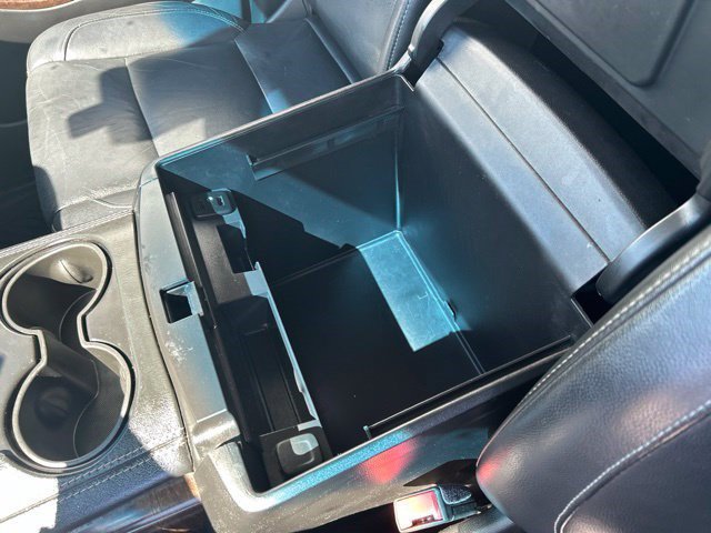 Used 2018 Chevrolet Suburban LT AWD/4WD image 28