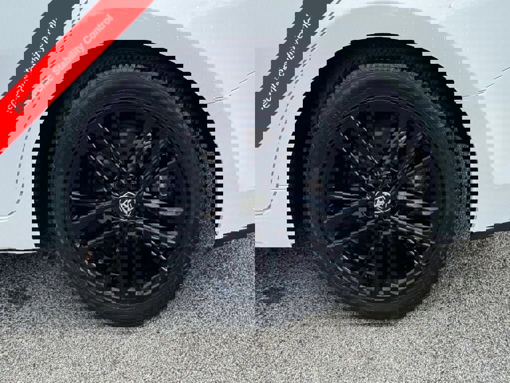 Used 2025 Toyota Camry SE w/ Convenience Package image 14