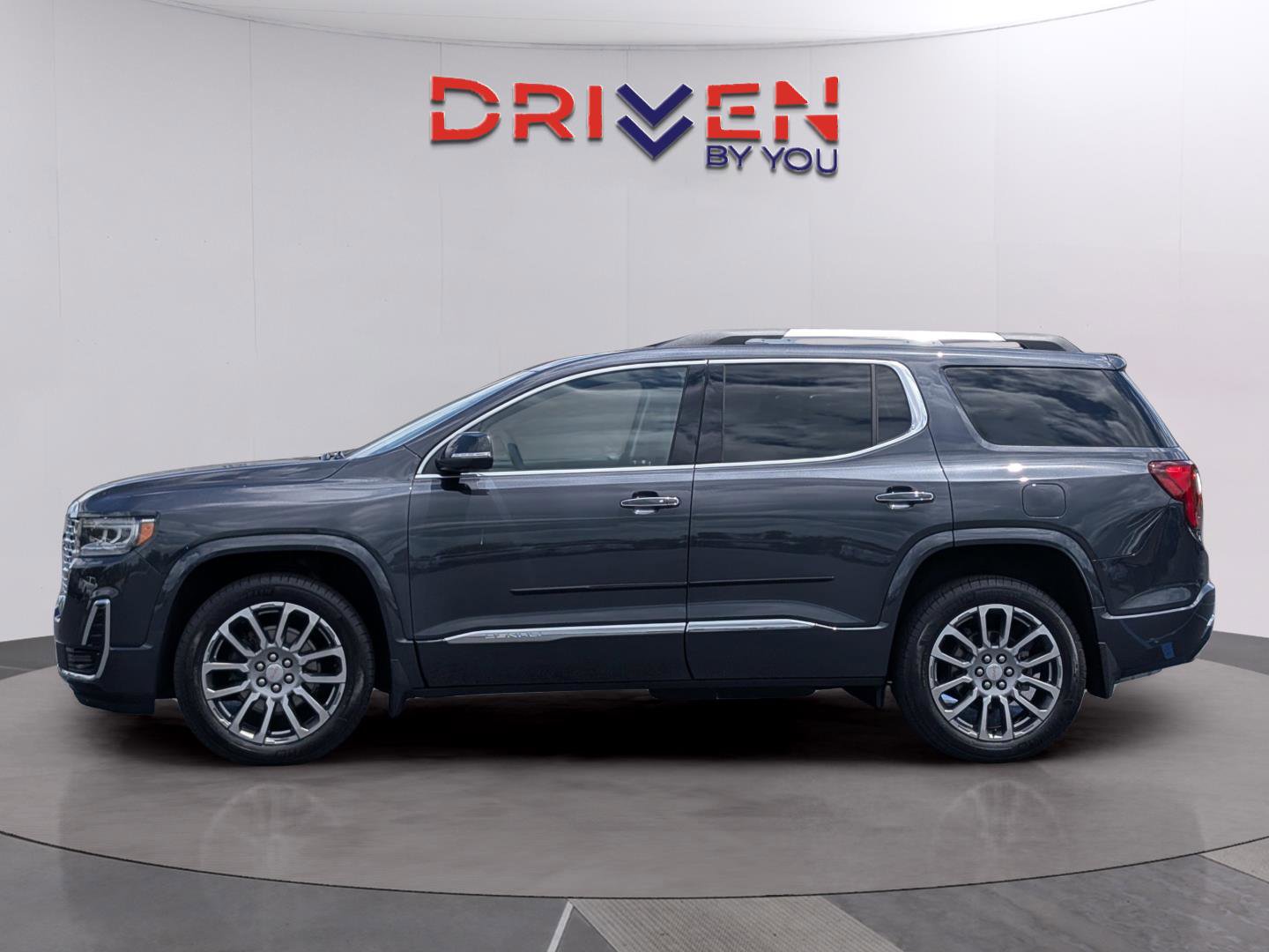Used 2023 GMC Acadia Denali w/ Denali Ultimate Package FWD image 2