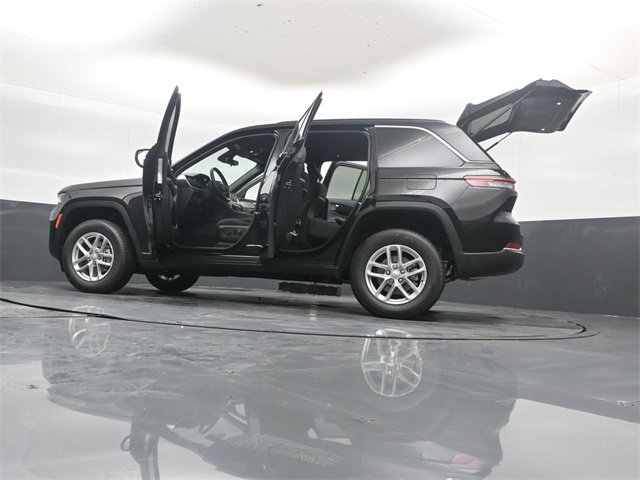 New 2025 Jeep Grand Cherokee Laredo image 52