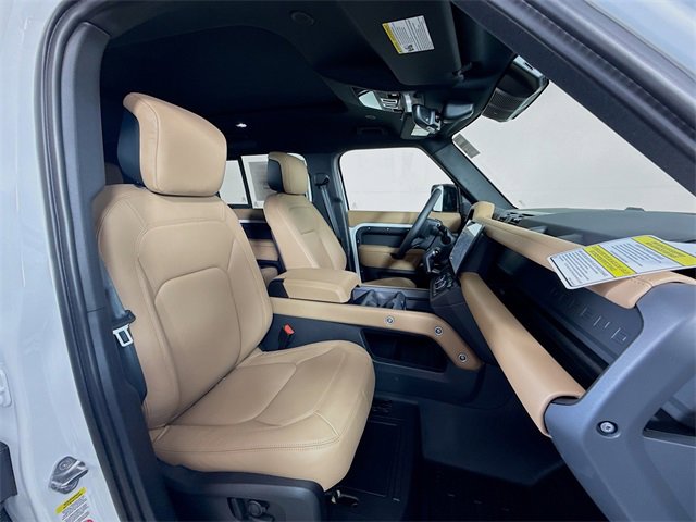 New 2026 Land Rover Defender 110 X-Dynamic SE image 30