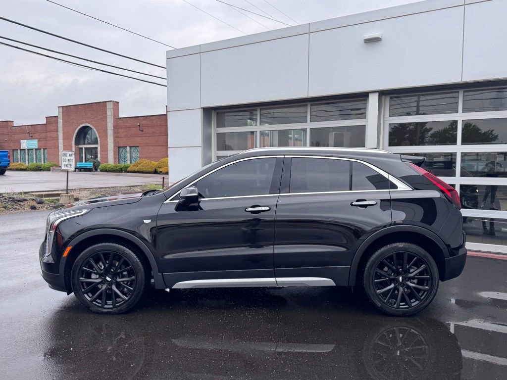 Used 2022 Cadillac XT4 Premium Luxury w/ LPO, Onyx Lite Package FWD video 2