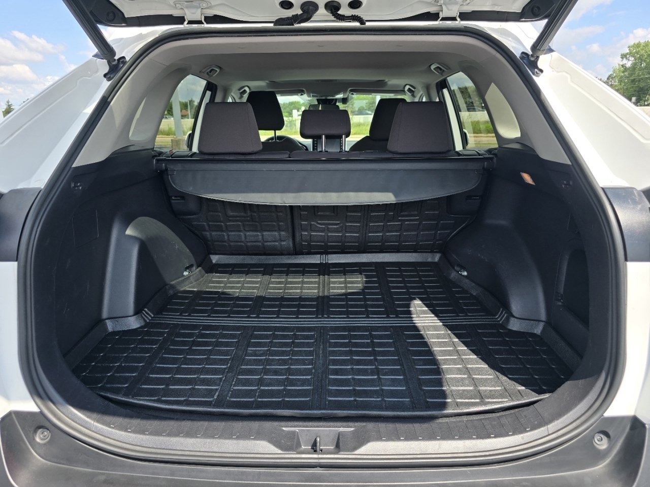 Certified 2019 Toyota RAV4 XLE w/ Convenience Package AWD/4WD image 20