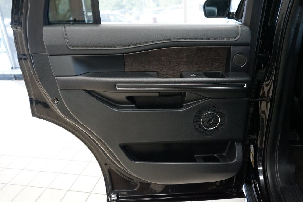 Used 2020 Ford Expedition Limited AWD/4WD image 47