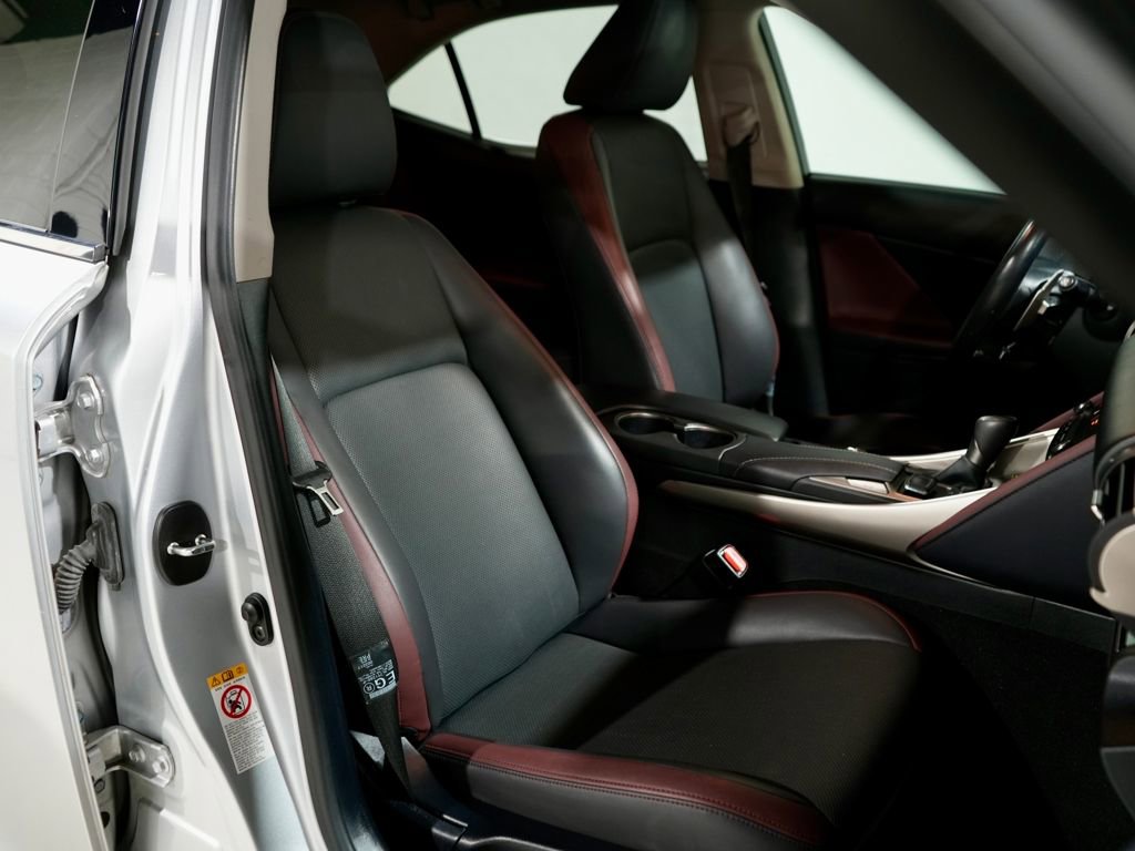 Used 2018 Lexus IS 300 300 w/ Comfort Package image 25