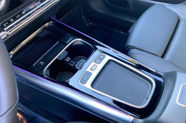 Used 2025 Mercedes-Benz GLA 250 4MATIC image 13