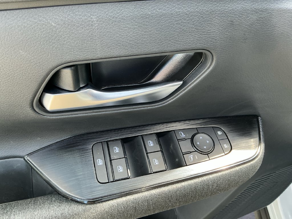 New 2027 Nissan Kicks SV w/ Cold Weather Package FWD image 23