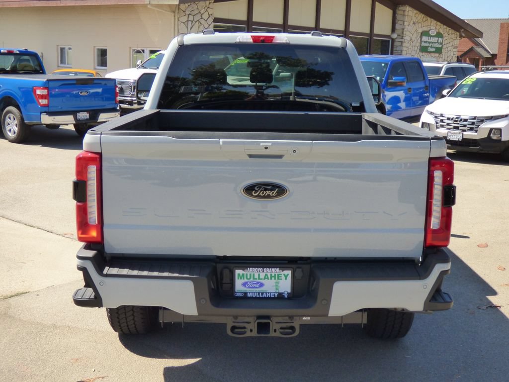 New 2026 Ford F250 Lariat w/ Black Appearance Package AWD/4WD image 4