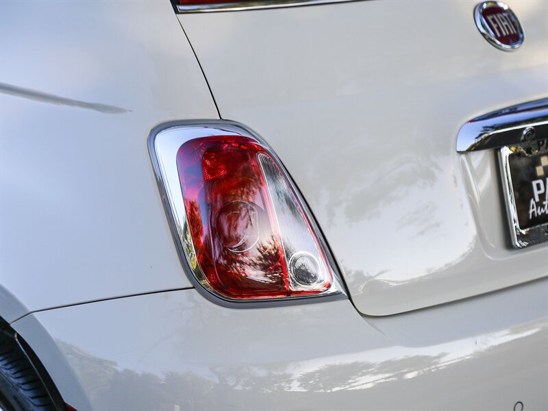 Used 2019 FIAT 500 Lounge FWD image 11