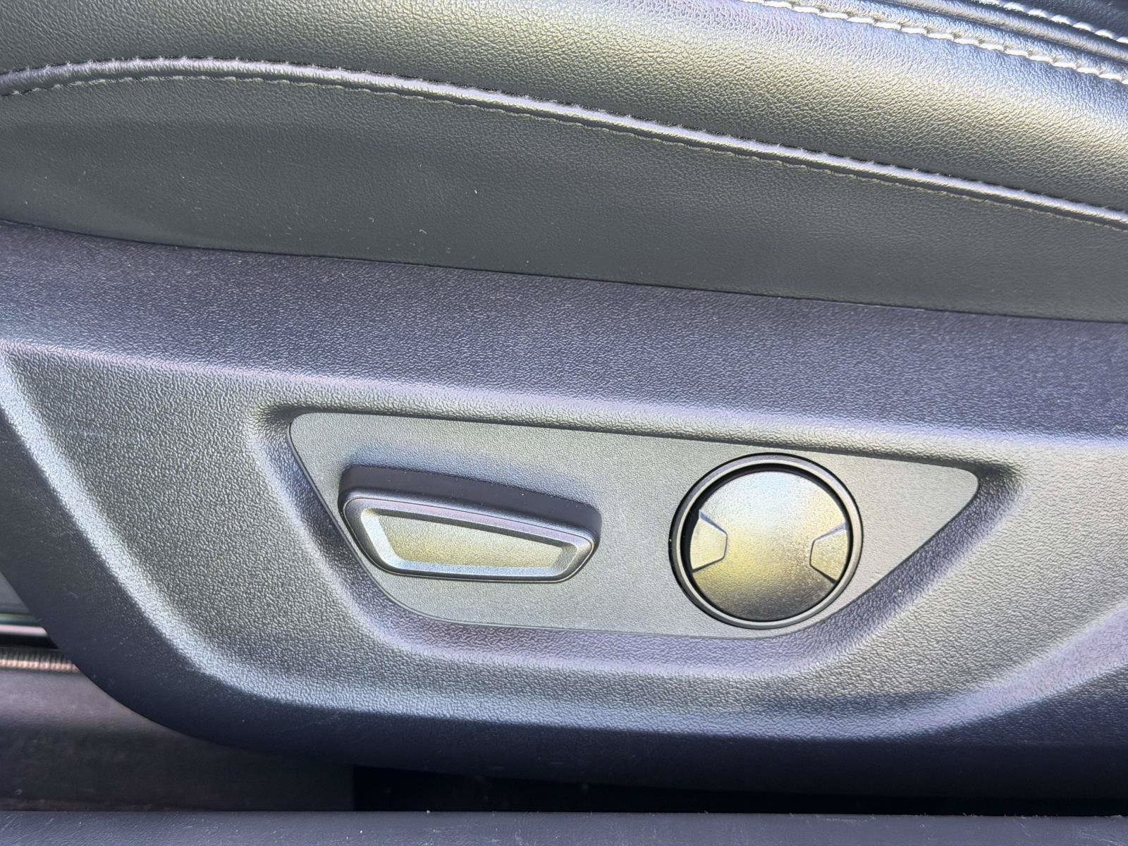 Used 2025 Ford Mustang Premium RWD image 13