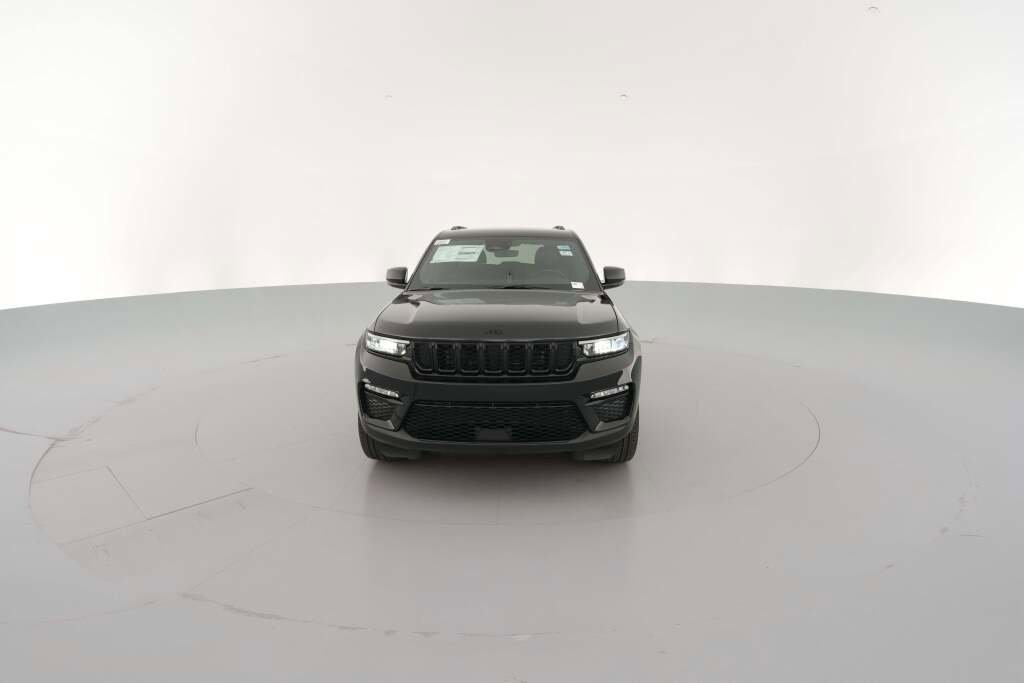 New 2025 Jeep Grand Cherokee Limited w/ Black Appearance Package image 2