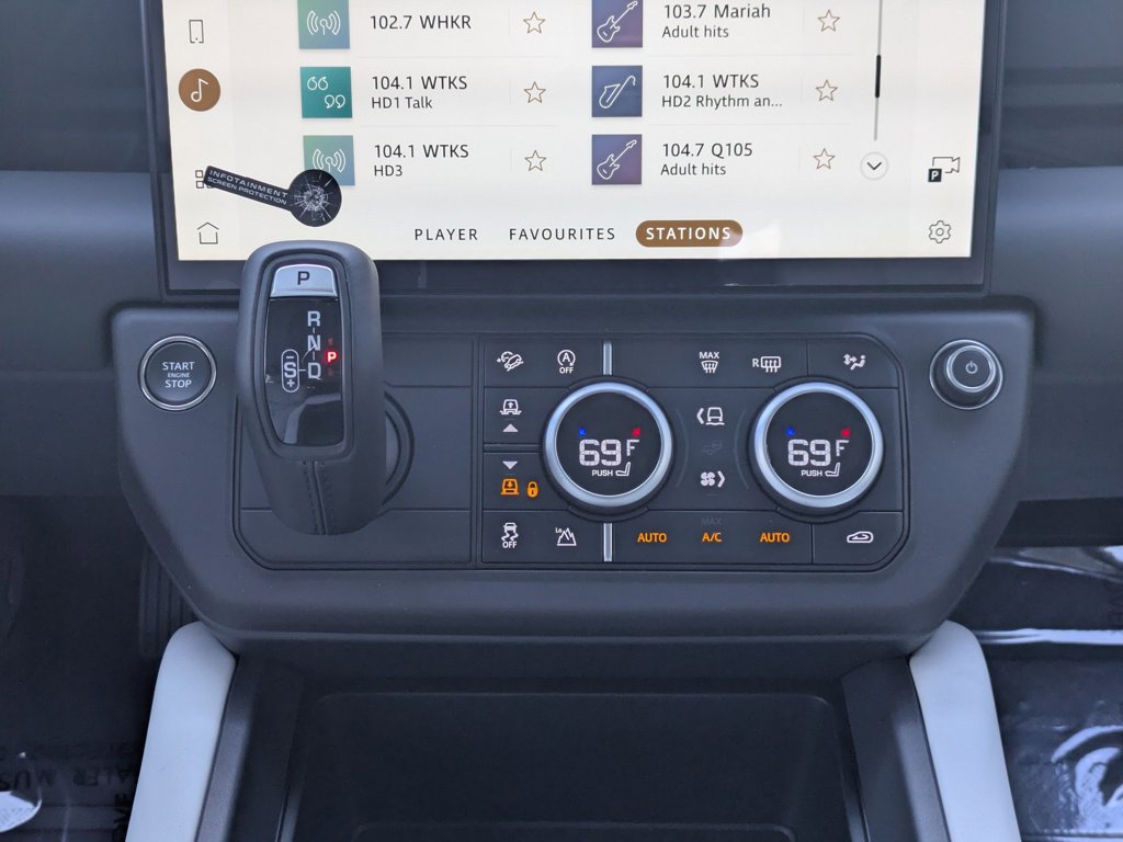 New 2026 Land Rover Defender 130 X-Dynamic SE AWD/4WD image 20