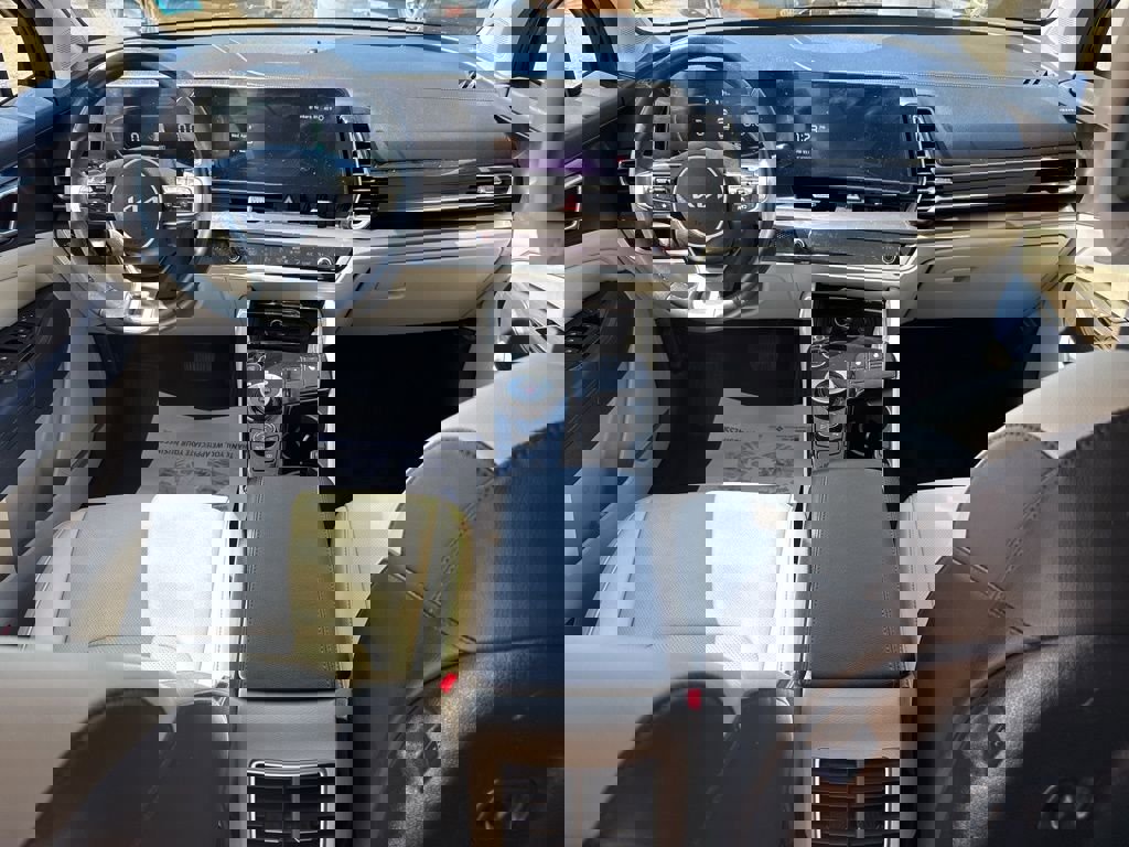 Used 2023 Kia Sportage EX image 24