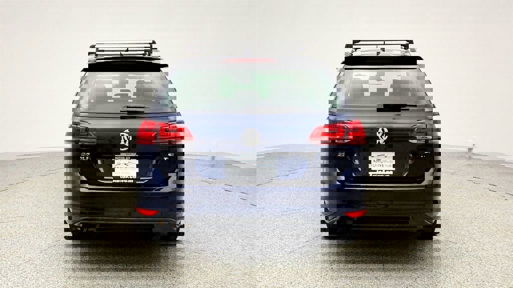 Used 2016 Volkswagen Golf SE w/ Lighting Package image 6