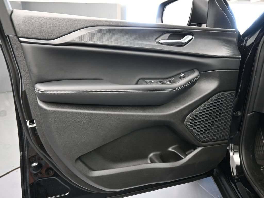 New 2026 Jeep Grand Cherokee Laredo X AWD/4WD image 16