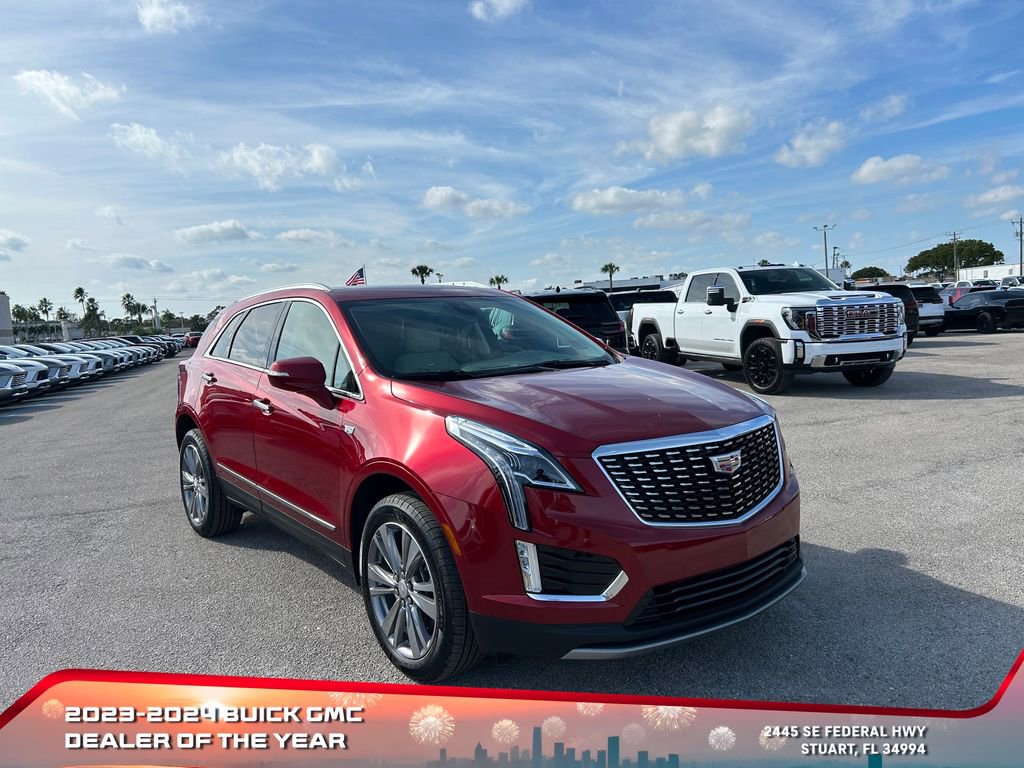 Used 2025 Cadillac XT5 Premium Luxury image 2