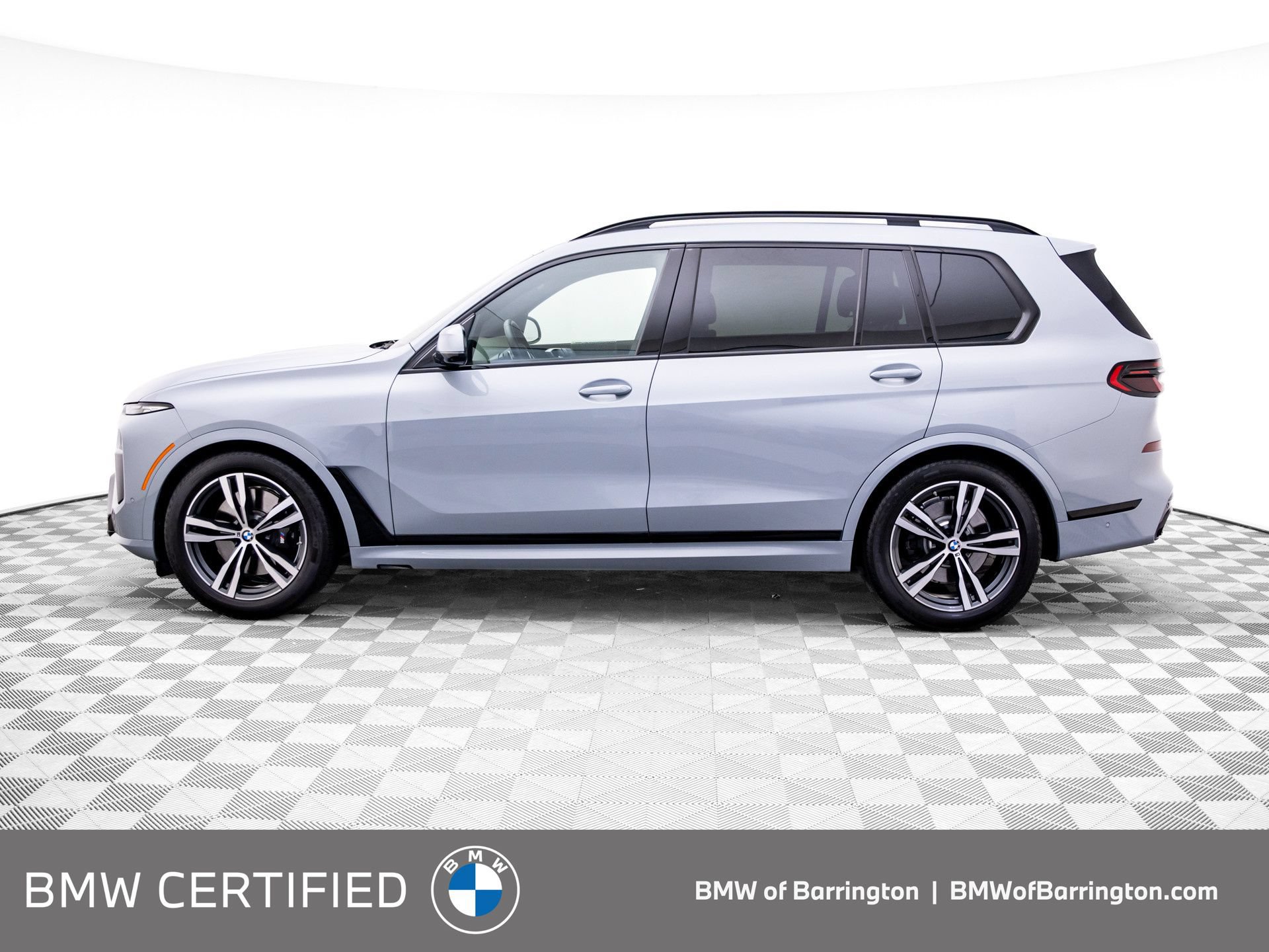 Certified 2026 BMW X7 xDrive40i w/ Executive Package AWD/4WD image 2