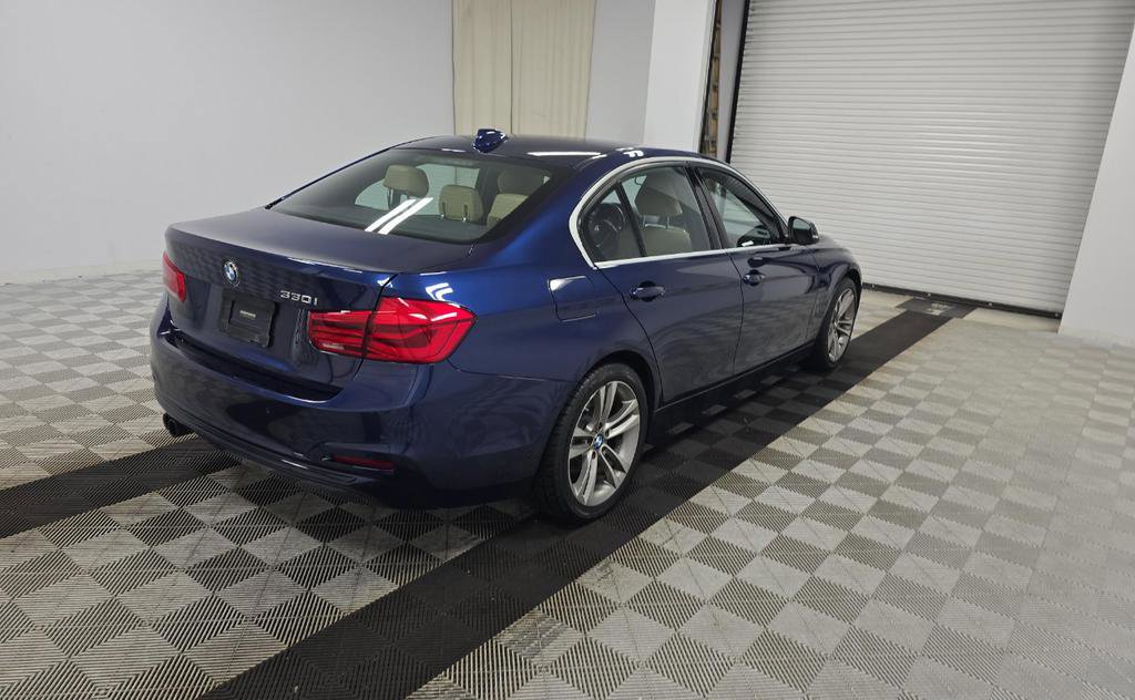 Used 2017 BMW 330i Sedan image 5